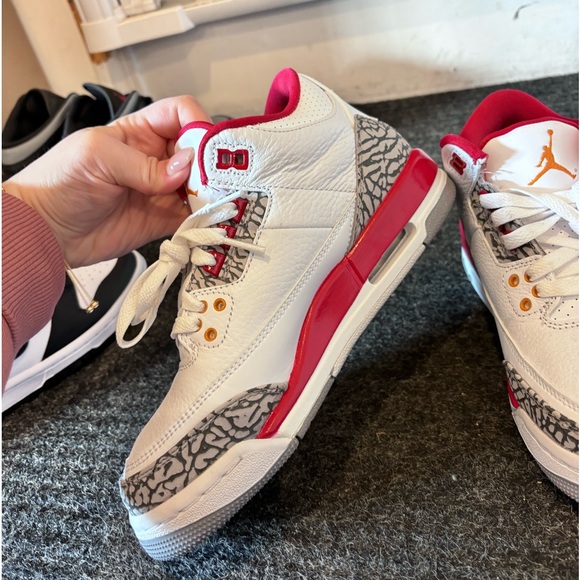 Cardinal red air jordan 3 - Picture 3 of 7
